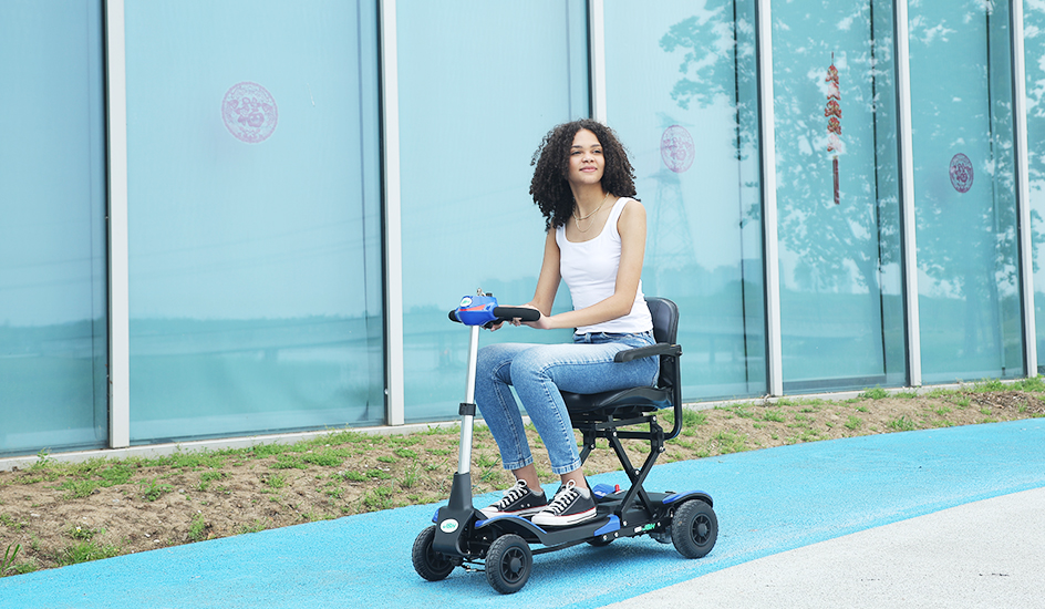 سكوتر التنقل FDB01