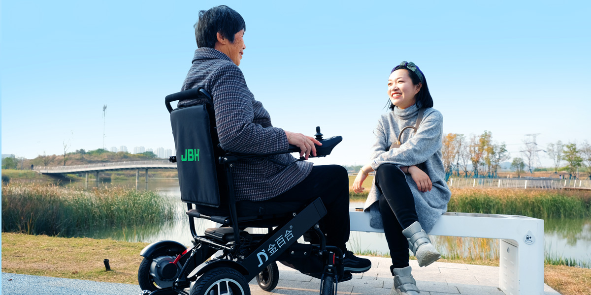 كرسي متحرك كهربائي 